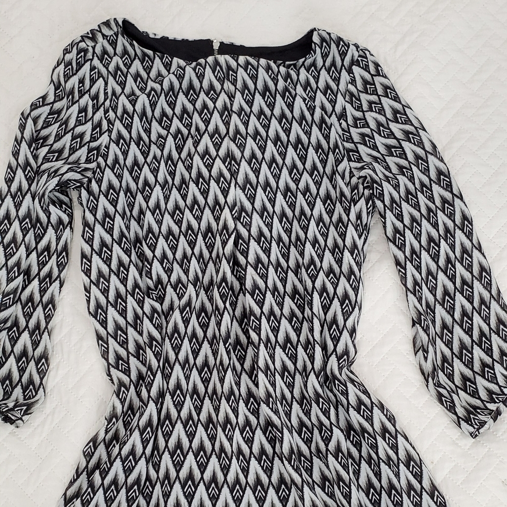 H&M Geometric Print Shift Dress Size 6